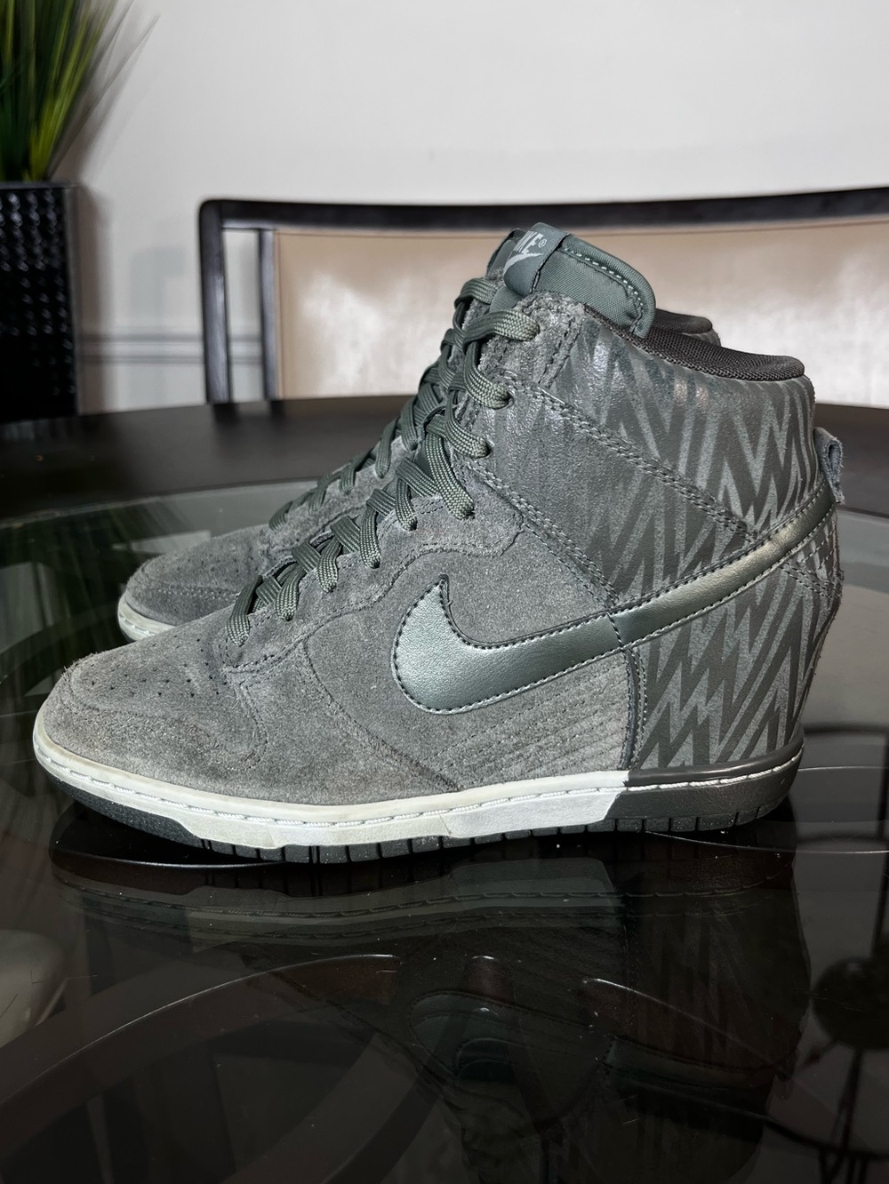 Nike Dunk Sky Hi Hidden Wedge Print Sneakers Dark Mica
Green Women's Size 8